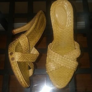 BCBGMAXAZRIA👡 Heels👡